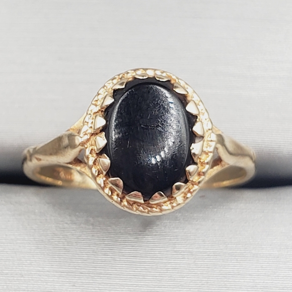 10k Solid Yellow Gold Oval Cabochon Black Onyx Vintage Pinky Ring - Picture 1 of 7